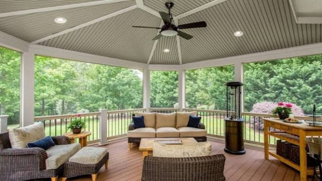 How to Run Ceiling Fan in Summer