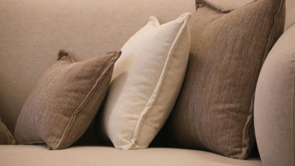 How to Wash Couch Cushions in Washing Machine