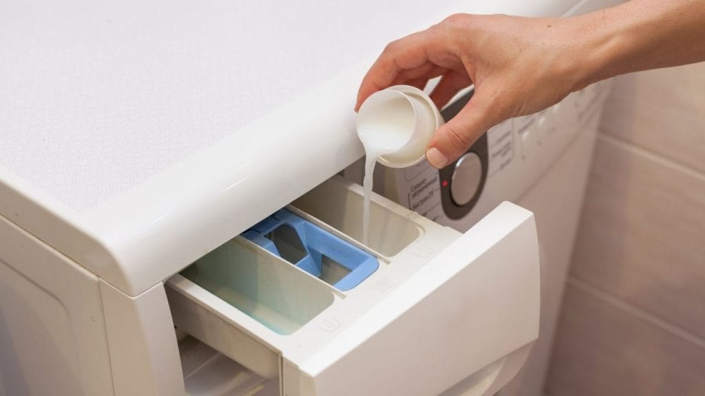 How to Use Bleach in Washing Machine Top Load