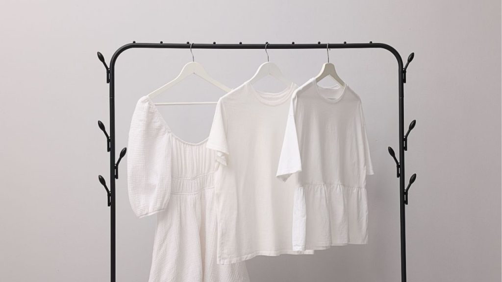 How to Wash White Clothes in Washing Machine