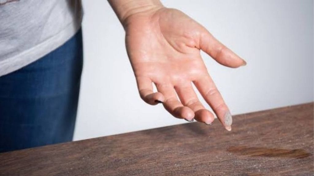 How to Stop White Dust From Humidifier
