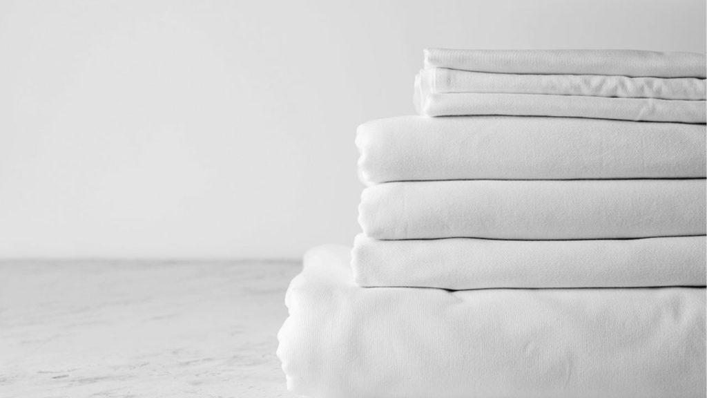 How to Wash White Sheets in Washing Machine